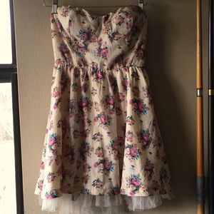Retro Floral Strapless Padded Bust Tulle Dress